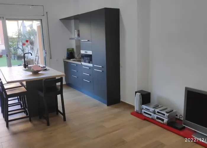 Precioso Apartamento Con Magnifico Patio.