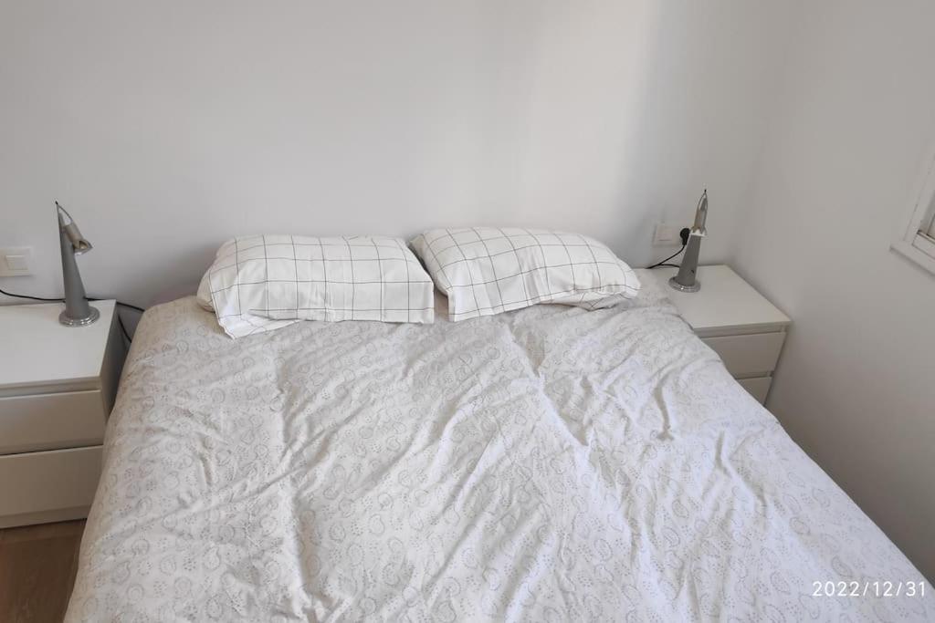 Precioso Con Magnifico Patio. Apartment Sant Feliu de Llobregat
